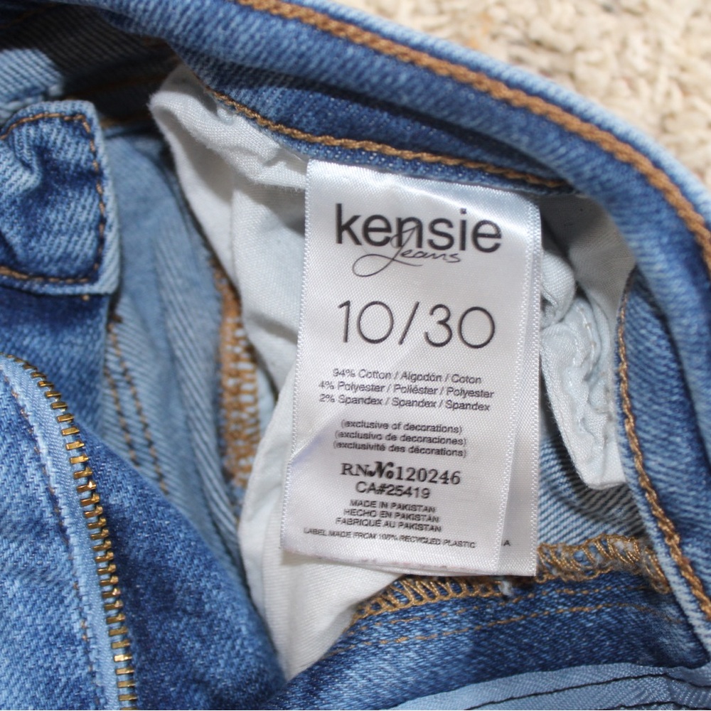 Kenzie Jeans - Picture 4 of 4